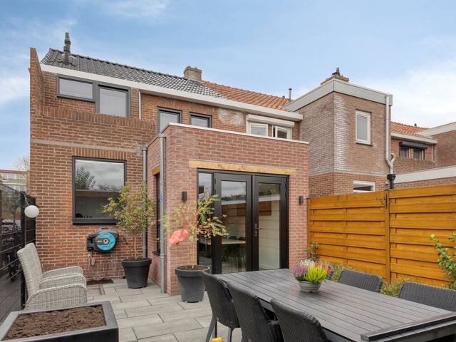 Koninginneweg 28, Zwijndrecht