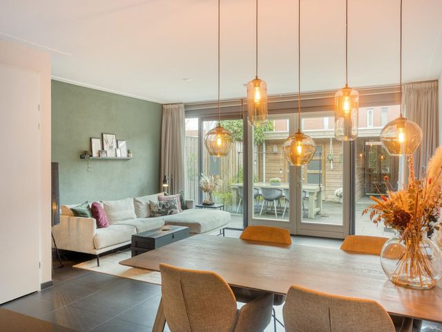 Vleutloop 22, Heesch