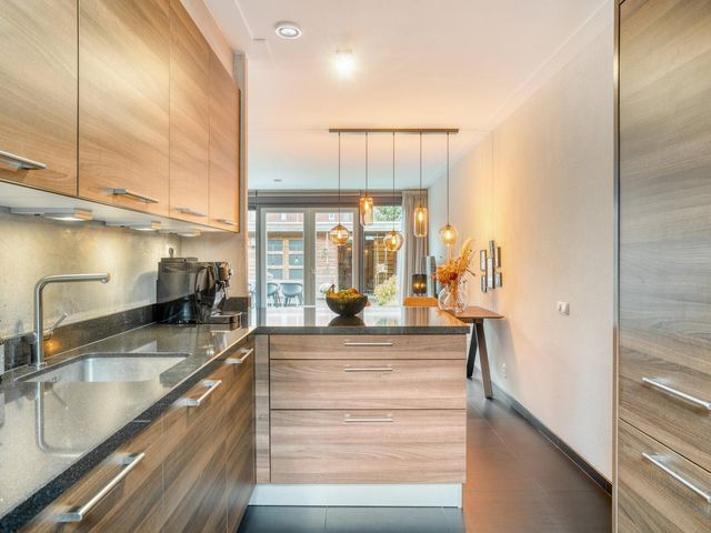 Vleutloop 22, Heesch