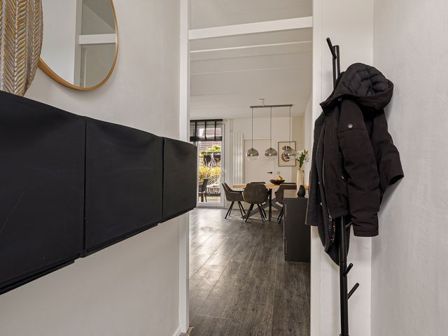 De Stringen 30, Hallum