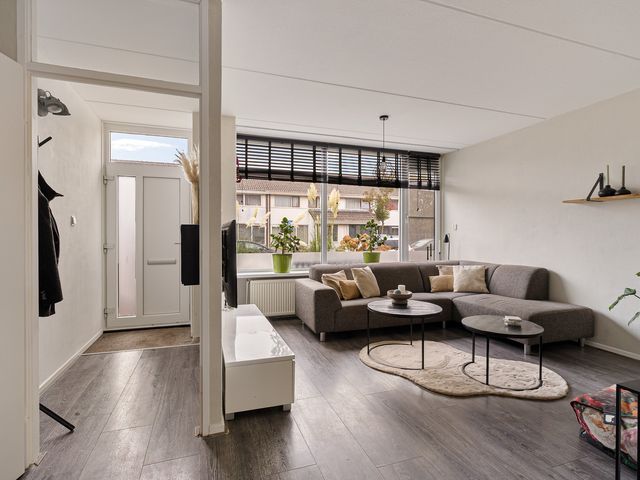 De Stringen 30, Hallum