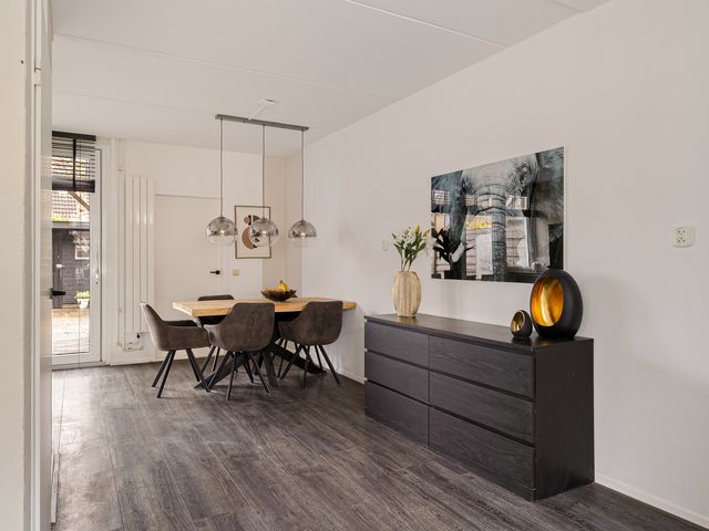 De Stringen 30, Hallum