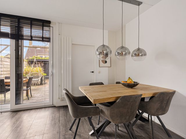 De Stringen 30, Hallum