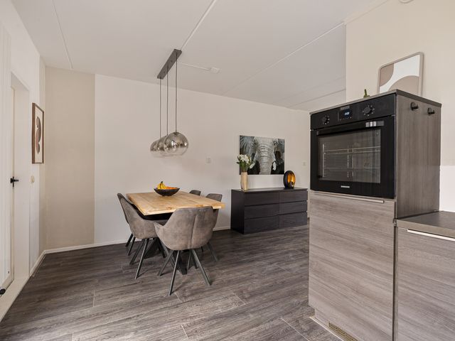 De Stringen 30, Hallum