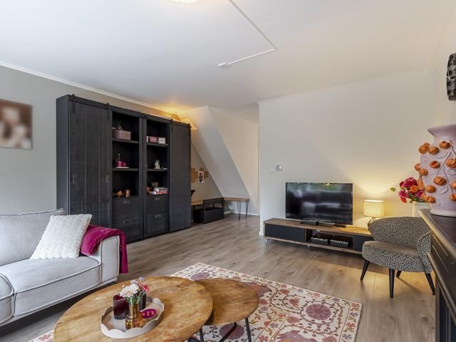 Geemansweer 8, Hardinxveld-Giessendam