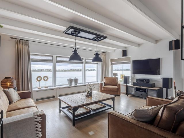 Rivierdijk 255, Hardinxveld-Giessendam