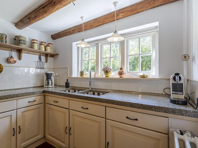 Graafdijk-oost 11, Molenaarsgraaf