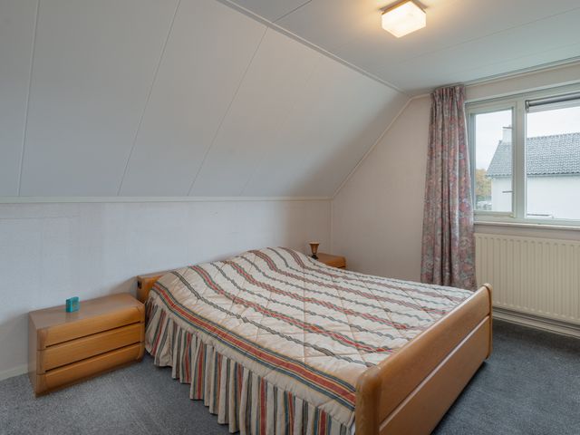 Reggestraat 97B, Enter