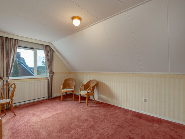 Reggestraat 97B, Enter