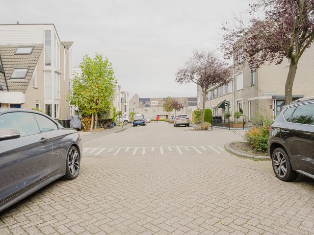 Annette Versluys-Poelmanstraat 13, Spijkenisse