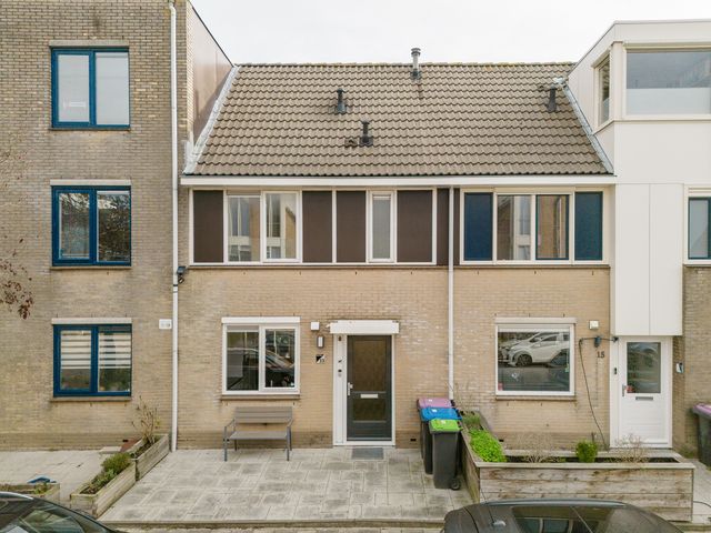 Annette Versluys-Poelmanstraat 13, Spijkenisse