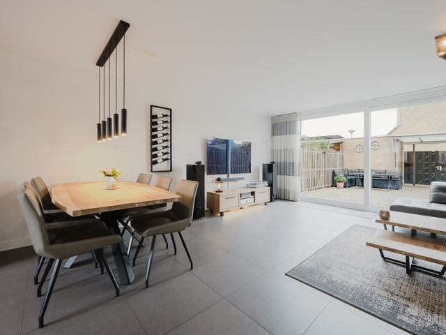 Annette Versluys-Poelmanstraat 13, Spijkenisse