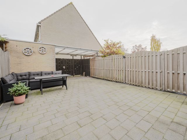 Annette Versluys-Poelmanstraat 13, Spijkenisse