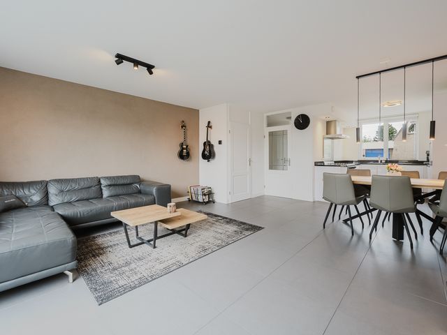 Annette Versluys-Poelmanstraat 13, Spijkenisse