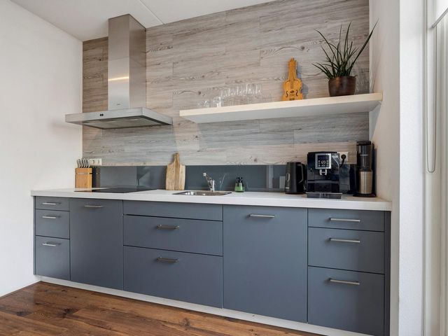 Maashavenkade 155, Rotterdam