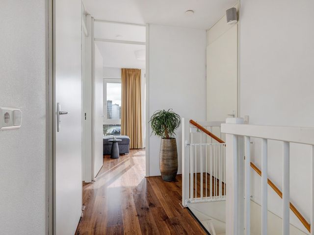 Maashavenkade 155, Rotterdam