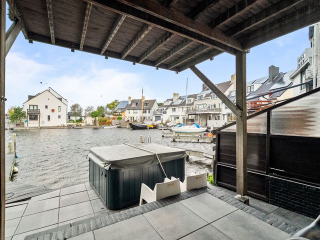 Pluto 31, Den Helder