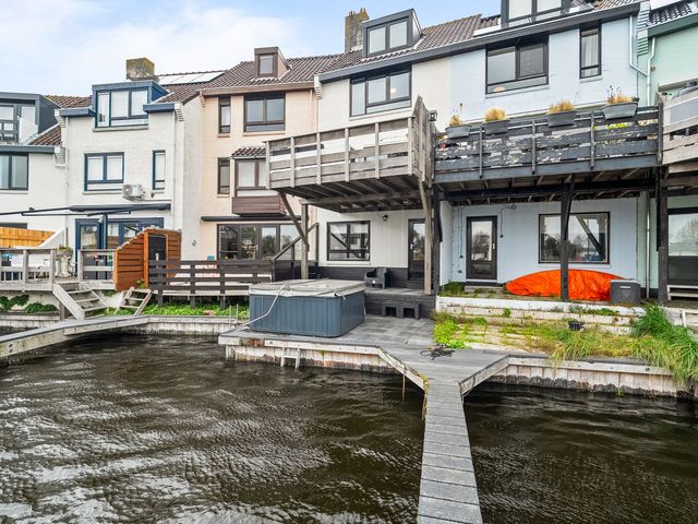 Pluto 31, Den Helder