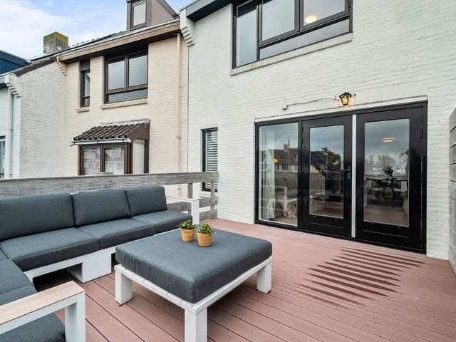 Pluto 31, Den Helder