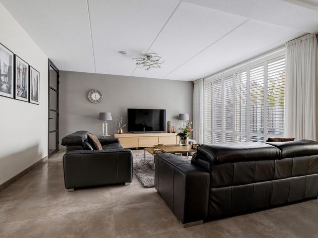 Taxushout 12, Barendrecht