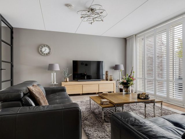 Taxushout 12, Barendrecht