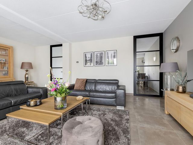 Taxushout 12, Barendrecht