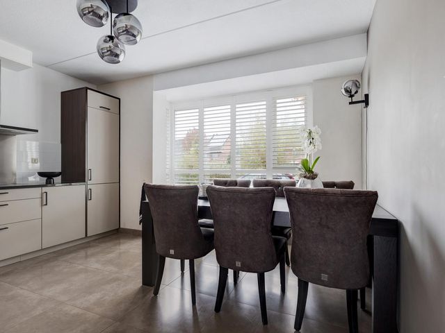 Taxushout 12, Barendrecht