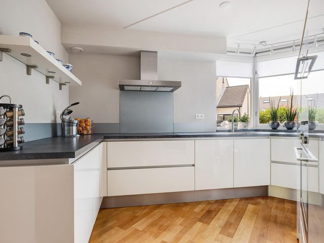 Mozartstraat 76, Barendrecht