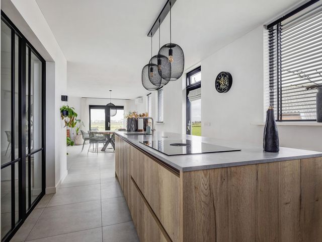 Weelsedijk 46, Strijen