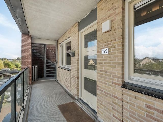 Vrijenburglaan 129, Barendrecht