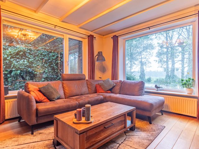 Burgemeester van der Borchstraat 39, Holten