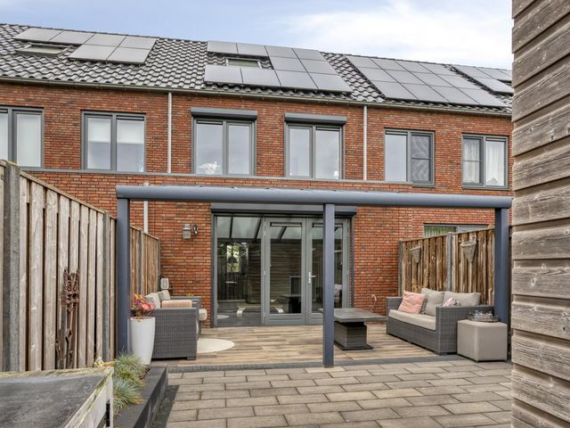 Zilverdragerstraat 8, Etten-Leur