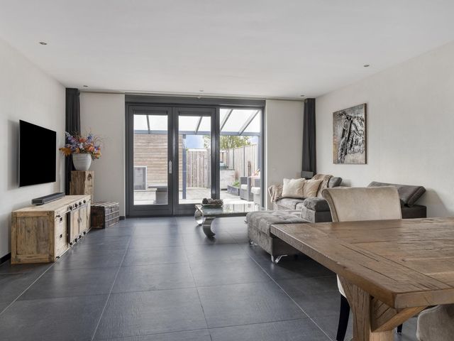 Zilverdragerstraat 8, Etten-Leur