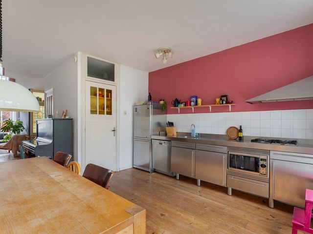 Van Oosterzeestraat 30B, Rotterdam