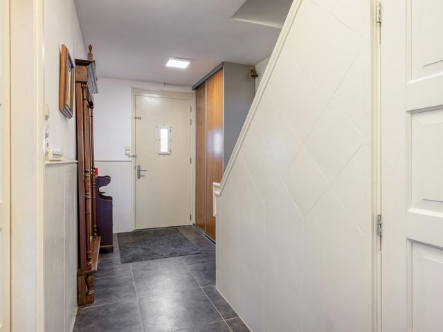 Bernhardstraat 12, Geleen