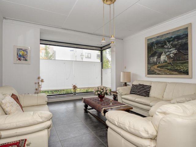 Bernhardstraat 12, Geleen