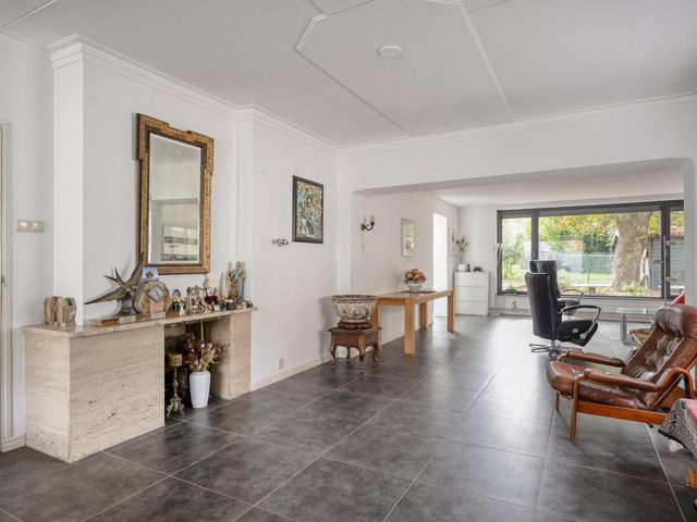 Bernhardstraat 12, Geleen