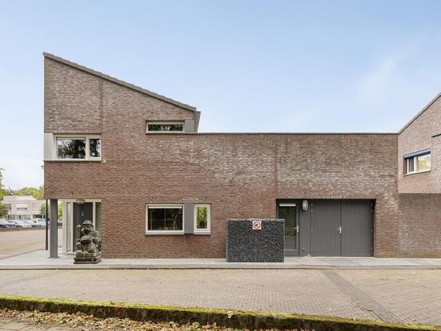 Erik Herfststraat 5, Waalwijk