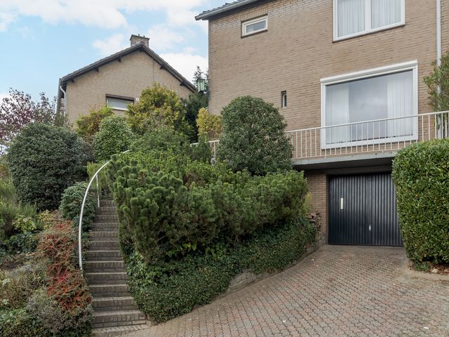 Pastoor Arnold Somyasingel 1, Meerssen