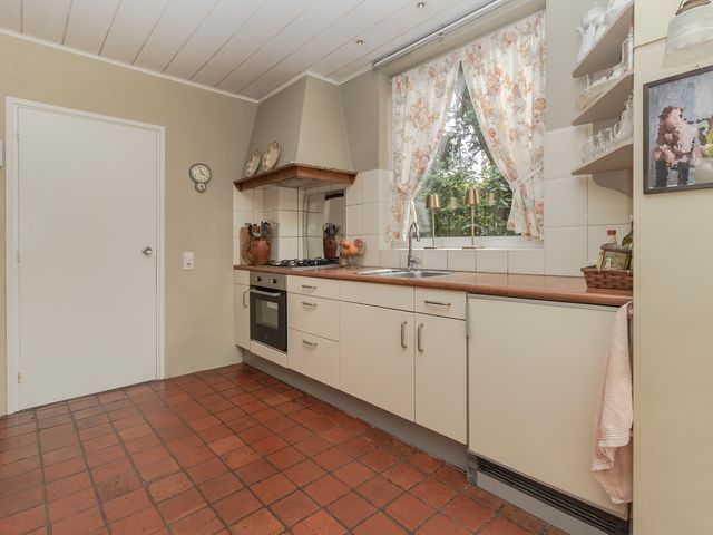 Pastoor Arnold Somyasingel 1, Meerssen