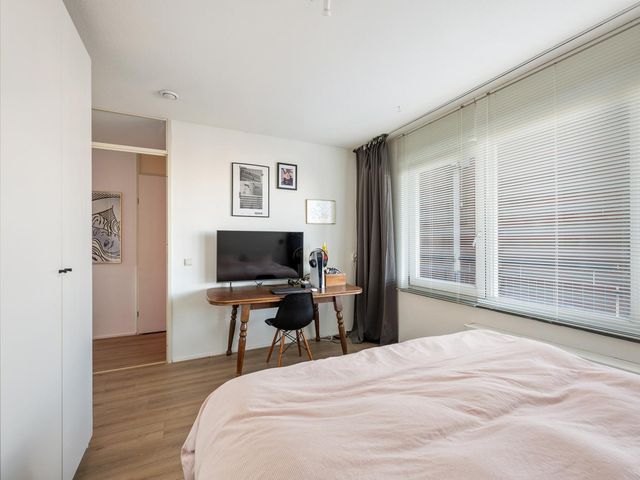 Piet Paaltjensplein 25, Rotterdam