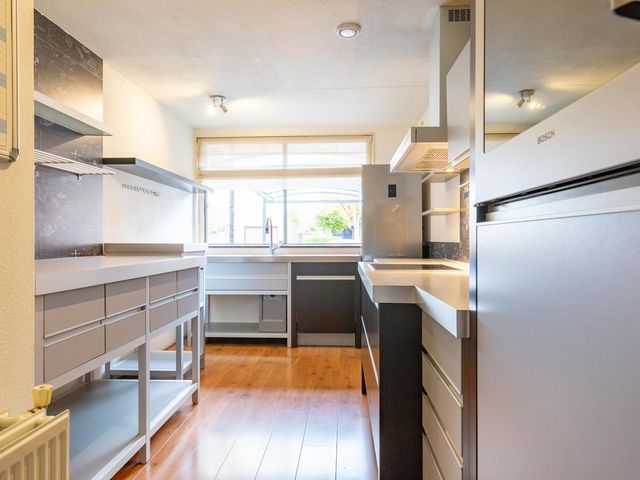 Novemberstraat 13, Almere