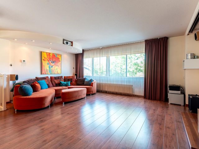 Novemberstraat 13, Almere