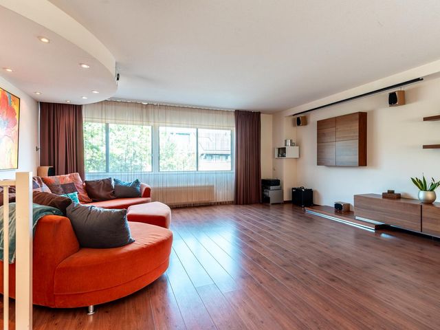 Novemberstraat 13, Almere