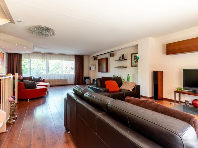 Novemberstraat 13, Almere