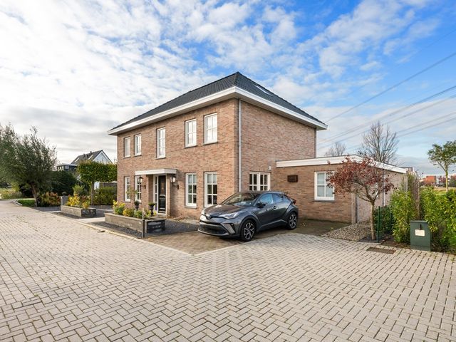 Gerrit Voorenkade 1, Rotterdam