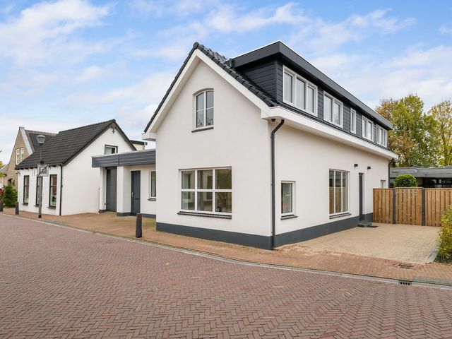 Dorpsstraat 216, Zevenhuizen