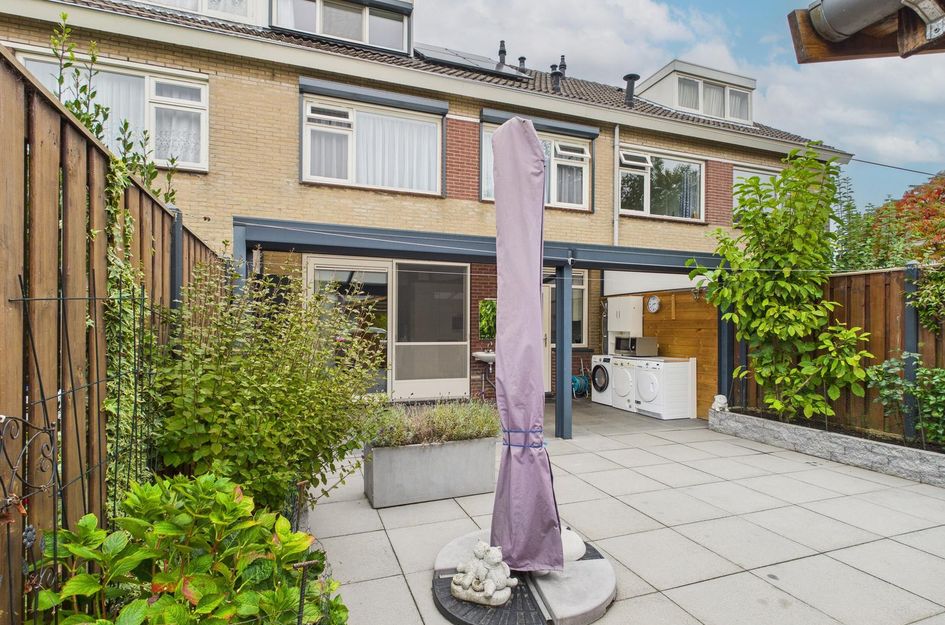 Madame Curiestraat 28