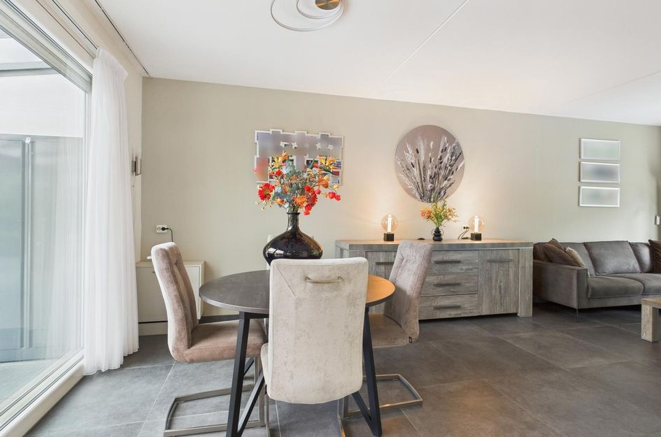 Madame Curiestraat 28