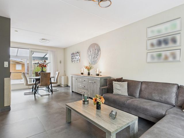 Madame Curiestraat 28, Terneuzen